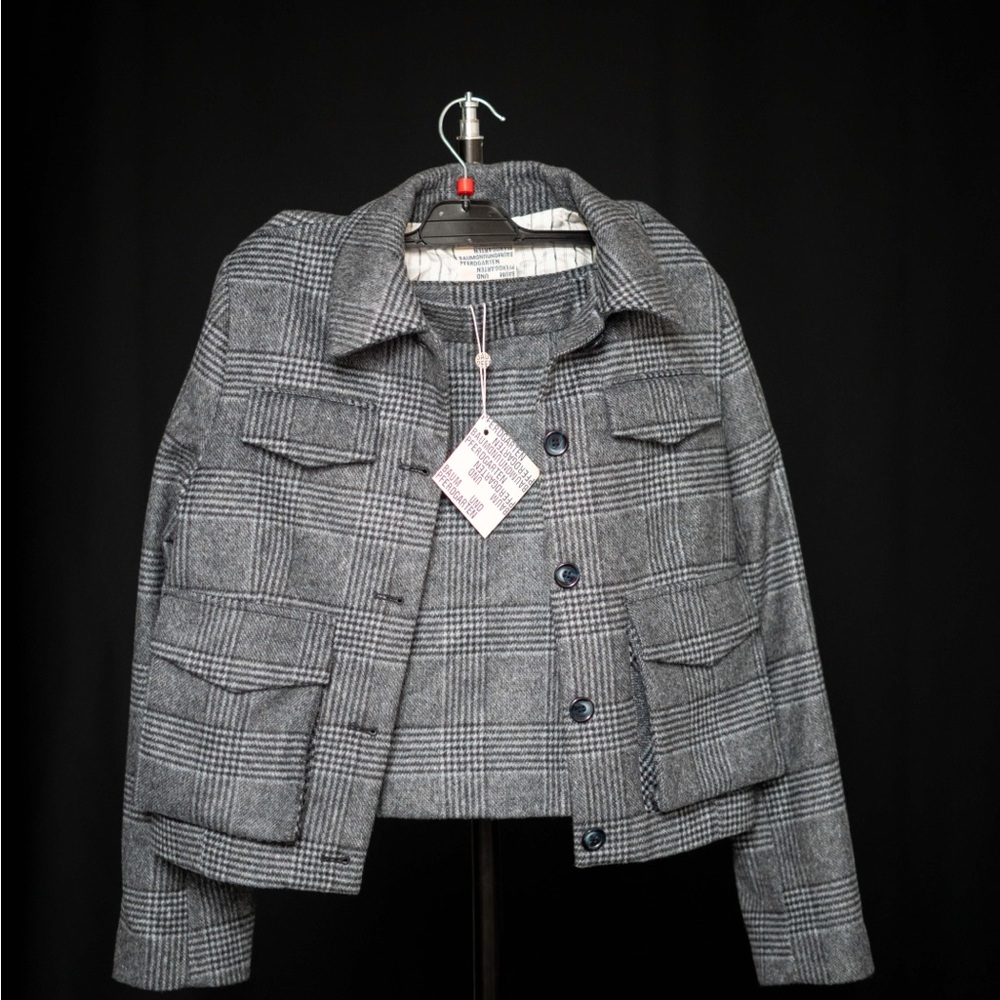 Elegant Gray Plaid Women's Blazer and skirt